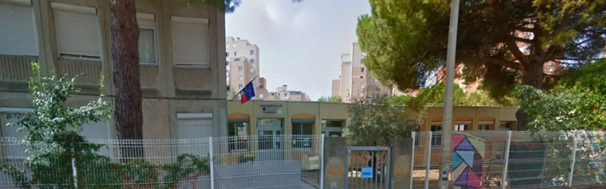 L'école Baruch Spinoza L'école Baruch Spinoza