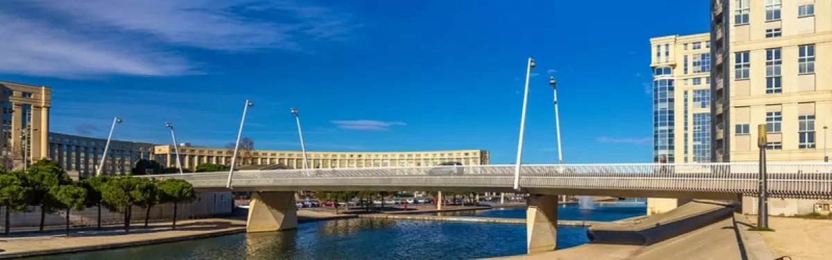 L'hôtel de région sur les rives du Lez L'hôtel de région sur les rives du Lez
