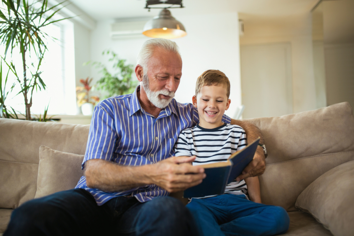 L'habitat intergénérationnel à Montpellier - Un grand-père et son petit-fils