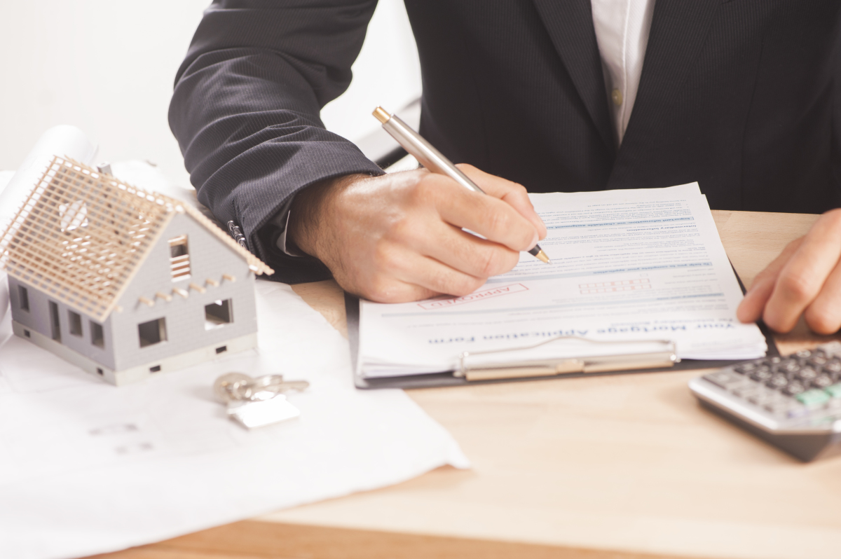 La signature de l’acte notarié marque l’achat du bien immobilier acheter neuf avantages et inconvénients – signature de l’acte de vente d’un logement neuf