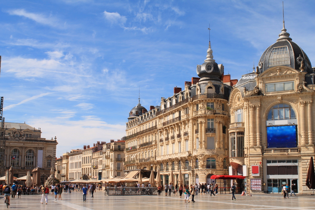 Taux immobilier à Montpellier et en Hérault – vue sur la place de la Comédie