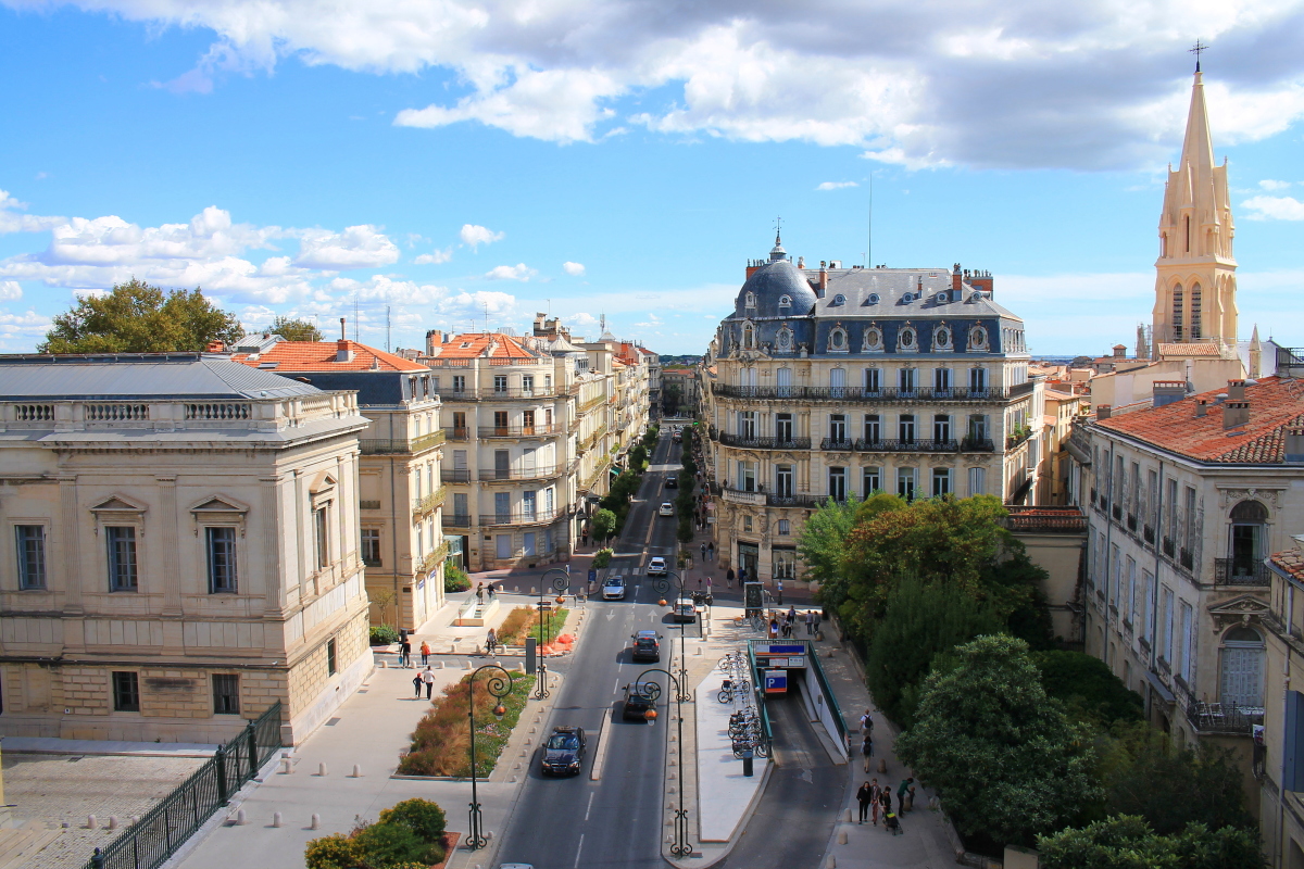 Taux immobilier à Montpellier et en Hérault – vue les rues historiques de Montpellier