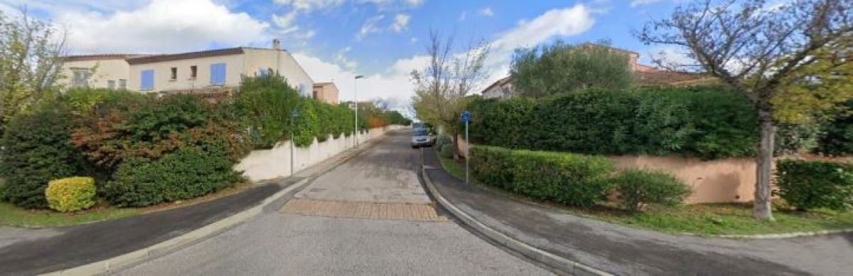 Des maisons familiales avec jardin sur la rue de Mourèze, La Martelle