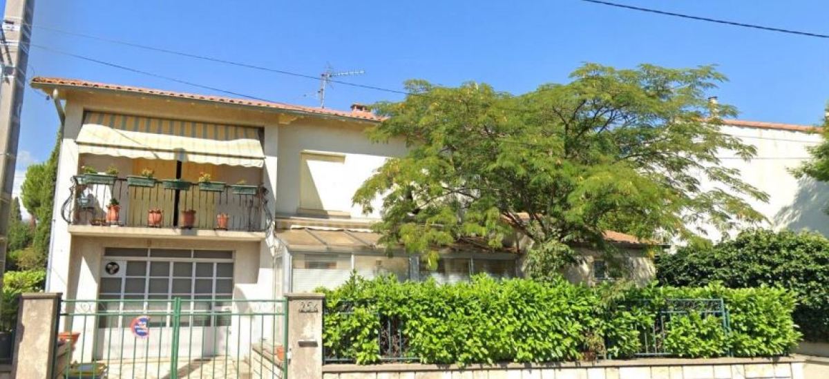 DMaison individuelle avec balcon et jardinet, rue Croix de las Cazes, Les
	Cévennes