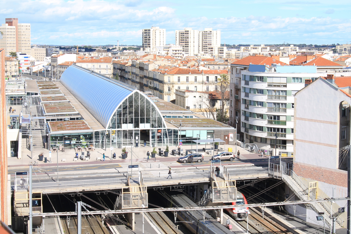 La nouvelle tour du promoteur Vinci Immobilier se construit dans le secteur Saint Roch de la gare de Montpellier La gare de Montpellier