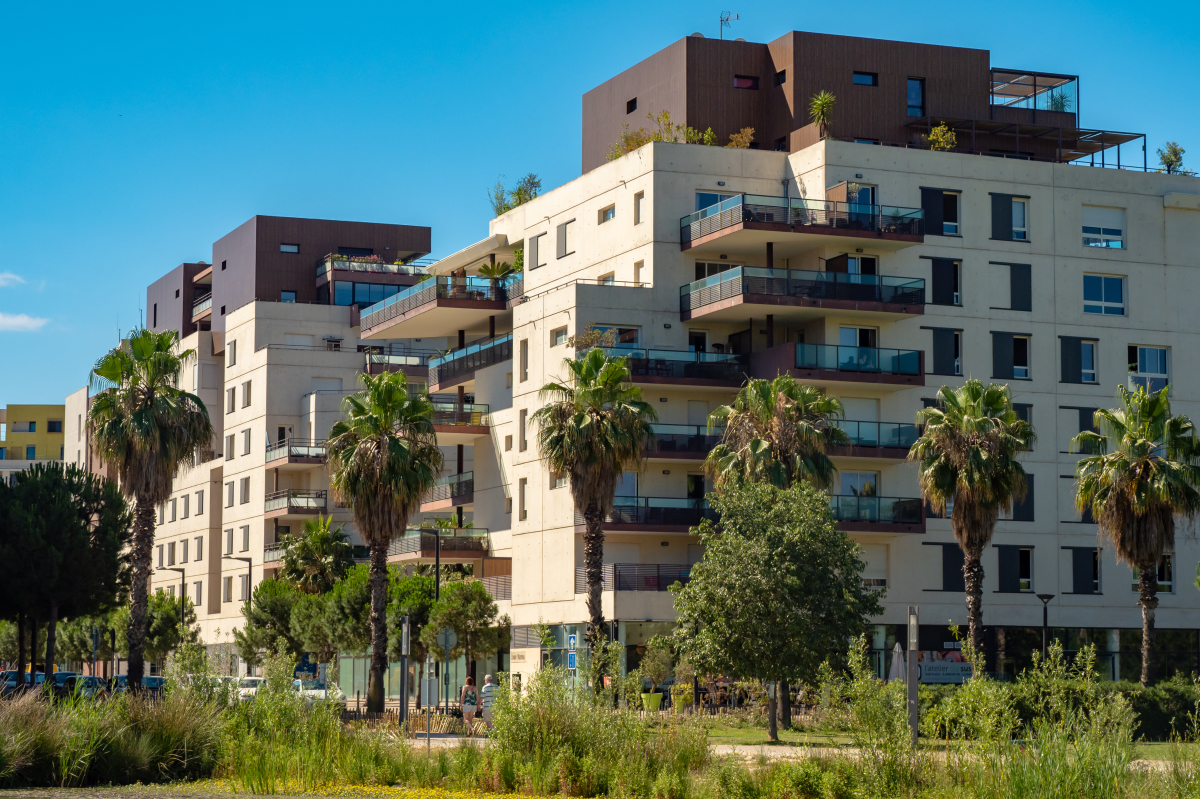 Conditions de la Loi Pinel Plus à Montpellier – Vue sur un appartement avec terrasse au sud
	de Montpellier, proche d’un espace arboré