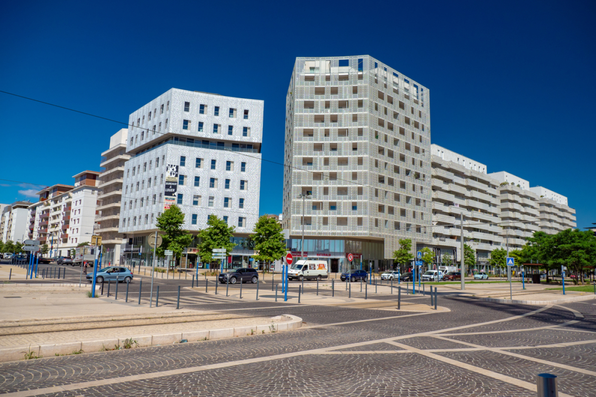 Commission Rebsamen - Vue sur des immeubles modernes à Montpellier