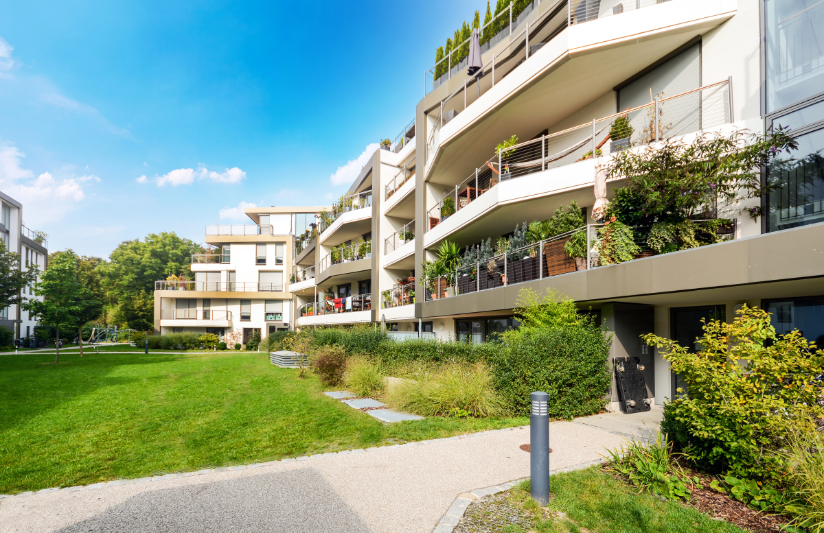 Loi Girardin – vue sur une résidence neuve entourée de verdure