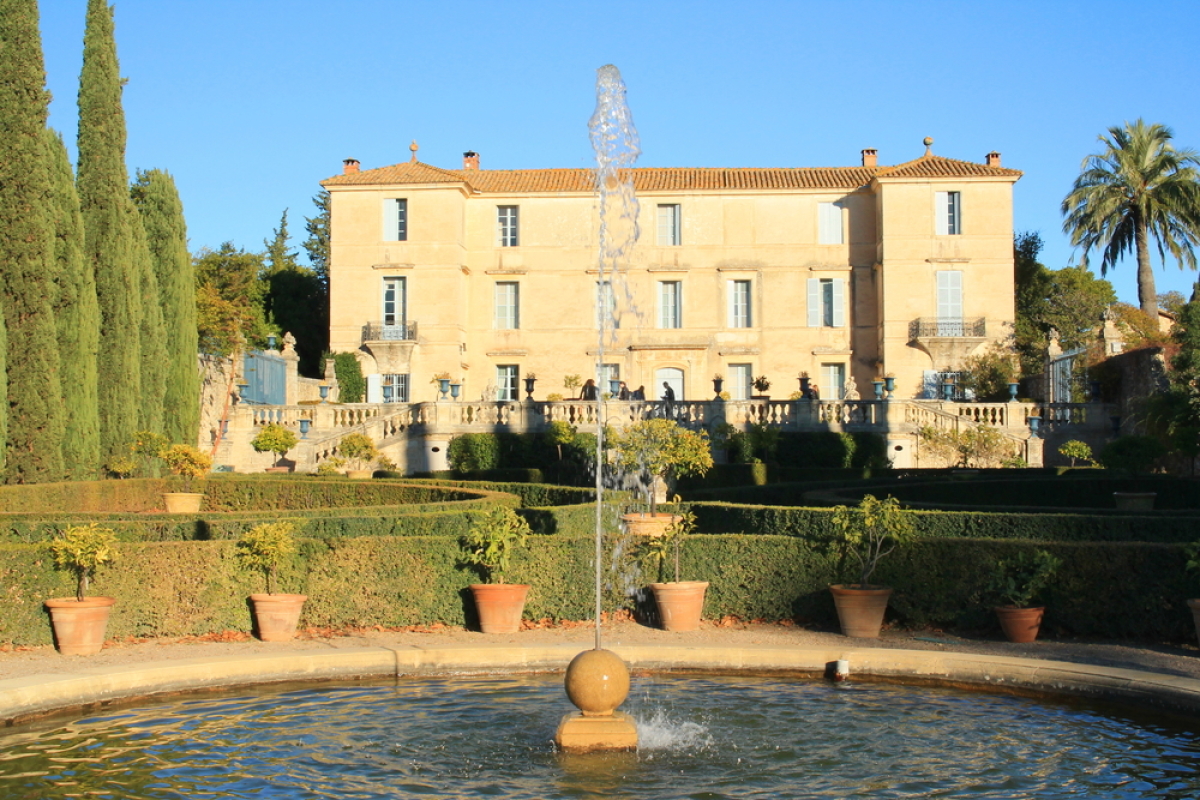 les folies architecturales à Montpellier – vue sur le Château de Flaugergues, à Montpellier