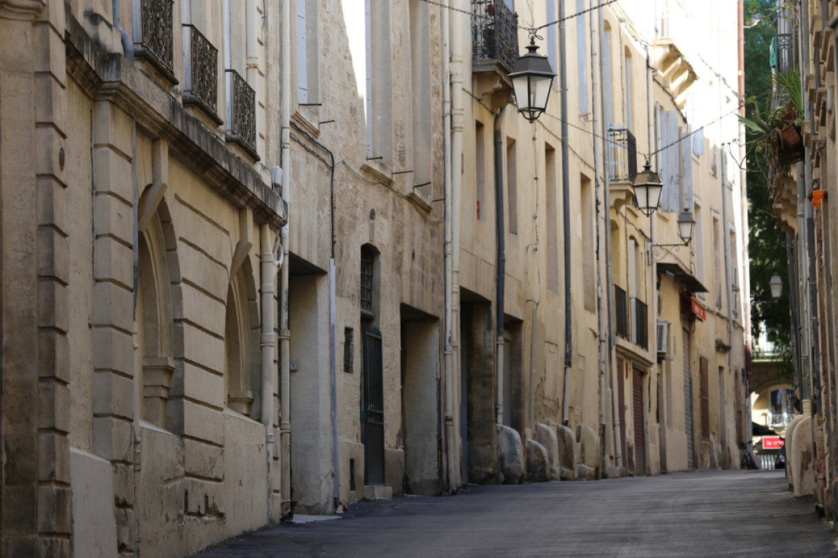 Résidence neuve Montpellier location – Une ruelle du centre historique de Montpellier