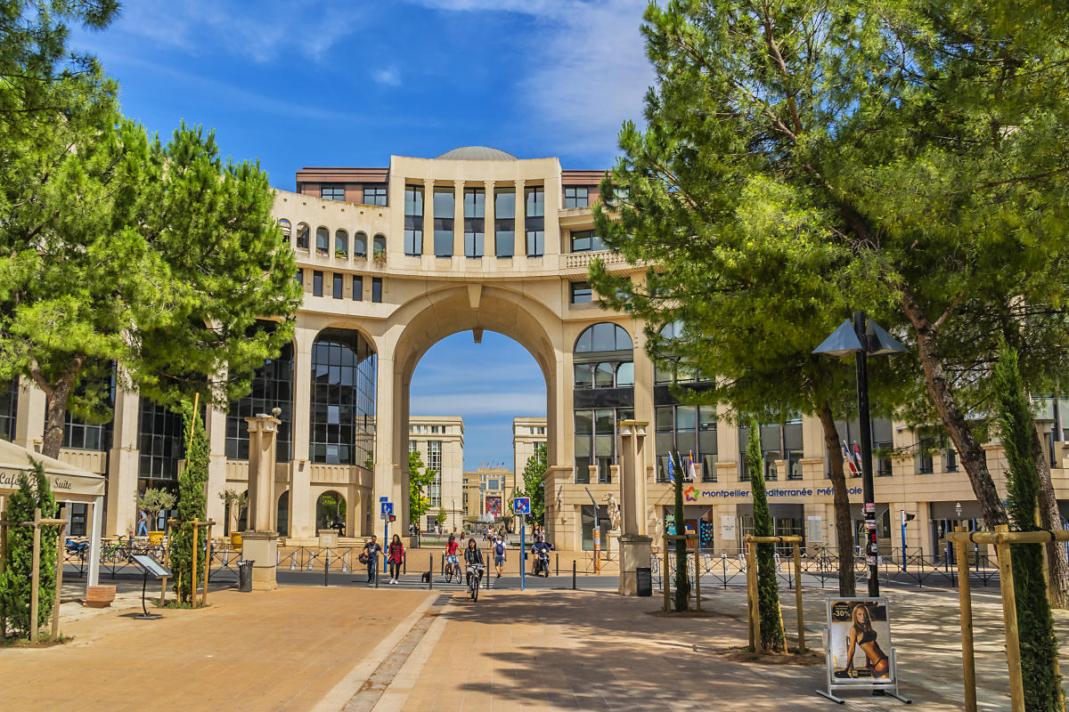 Le quartier Antigone est une véritable prouesse architecturale 40 ans résidence nombre d’or montpellier antigone – la place de Thessalie à Antigone