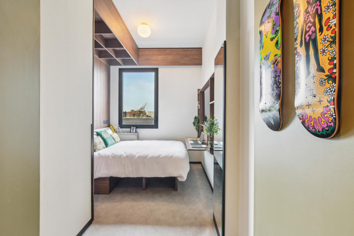 L'hôtel lifestyle Jost affiche une décoration urbaine dans un esprit décontracté hotel jost montpellier – une chambre standard à l’hôtel jost