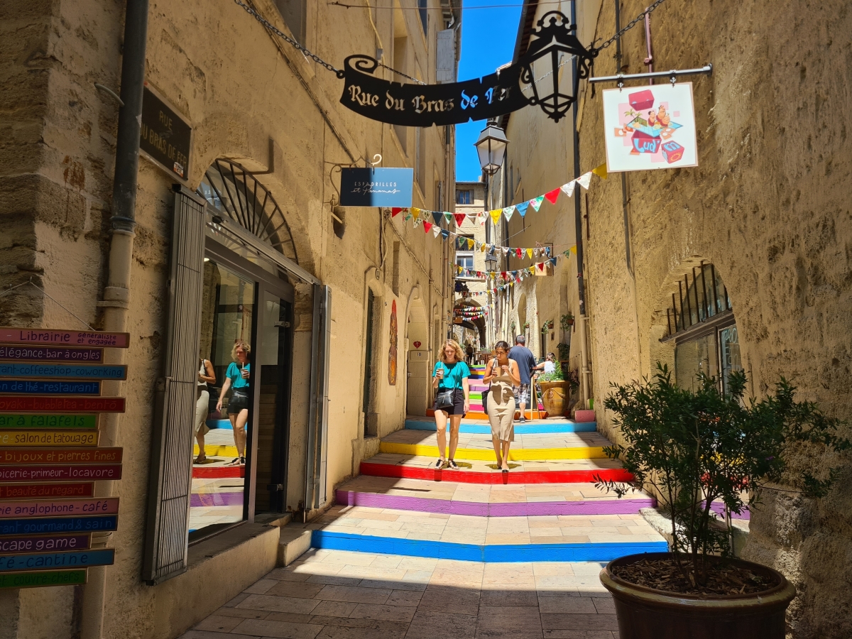 vue de la rue du Bras de Fer à Montpellier centre 

