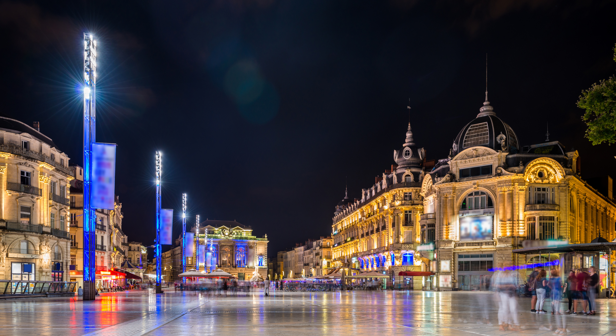 place de la Comédie de nuit